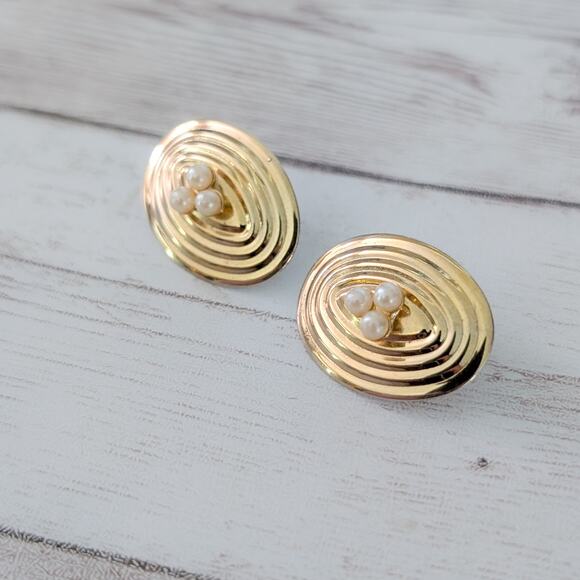 Vintage Clip On Earrings Unusual 1" Oval with Faux Pearl Trio Elegant Statement - Picture 3 of 6